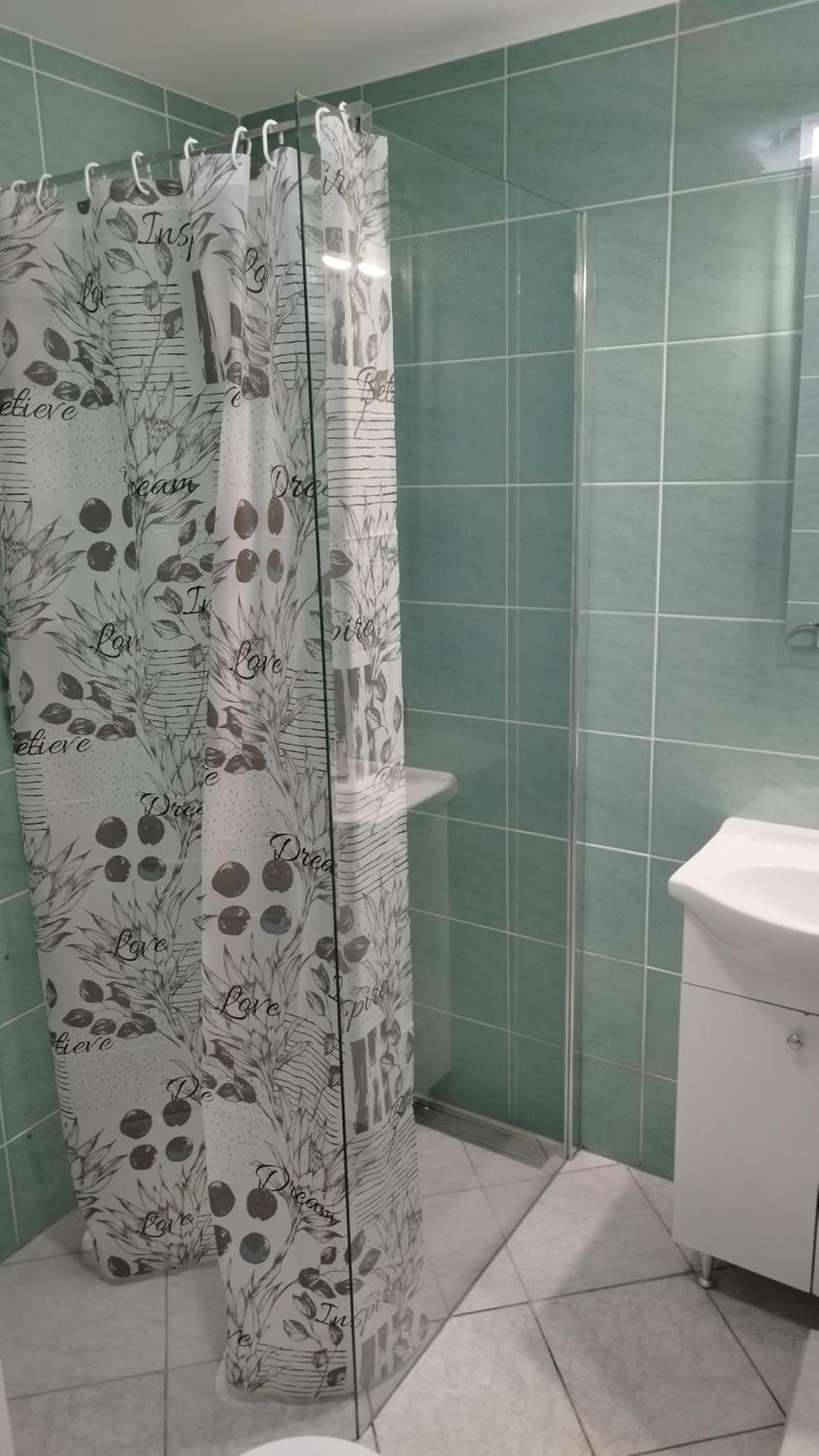 Apartma B & O Idrija Ngoại thất bức ảnh